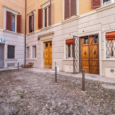 Ground Floor Luxe Historic Centre Lägenhet Bologna