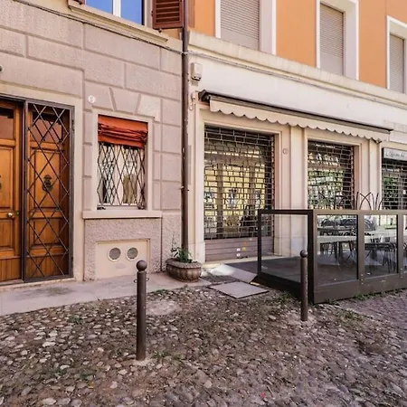 Ground Floor Luxe Historic Centre Bologna