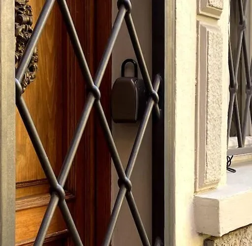 Ground Floor Luxe Historic Centre بولونيا