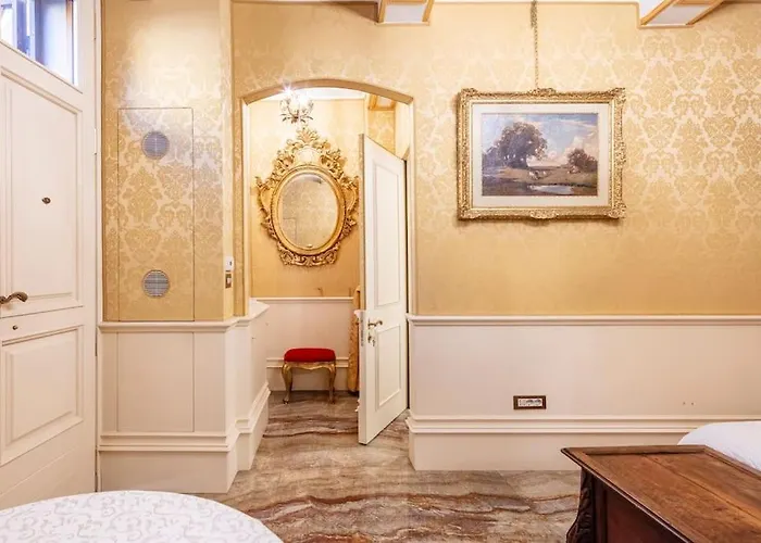 Ground Floor Luxe Historic Centre