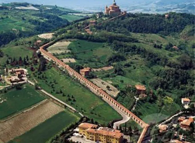 Ground Floor Luxe Historic Centre * 볼로냐