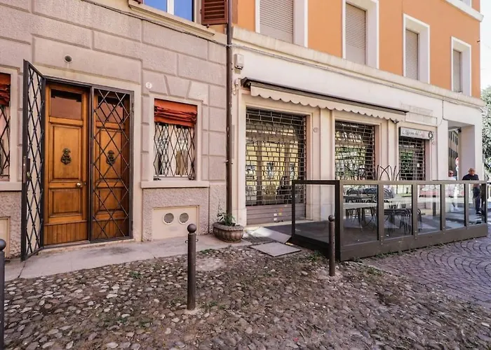 Ground Floor Luxe Historic Centre بولونيا